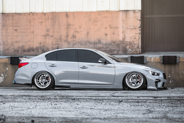 Infiniti Q50 on Air Lift Performance suspension