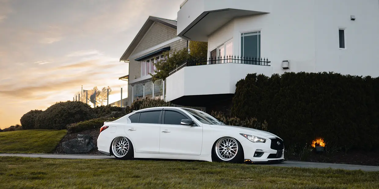 Infinti Q50 V37 RWD air ride suspension